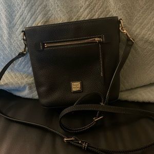 Dooney & Bourke Pebble Grain black Small Zip Crossbody